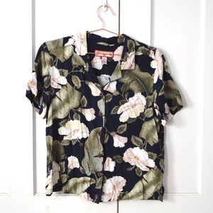 Hawaiian “dad” shirt